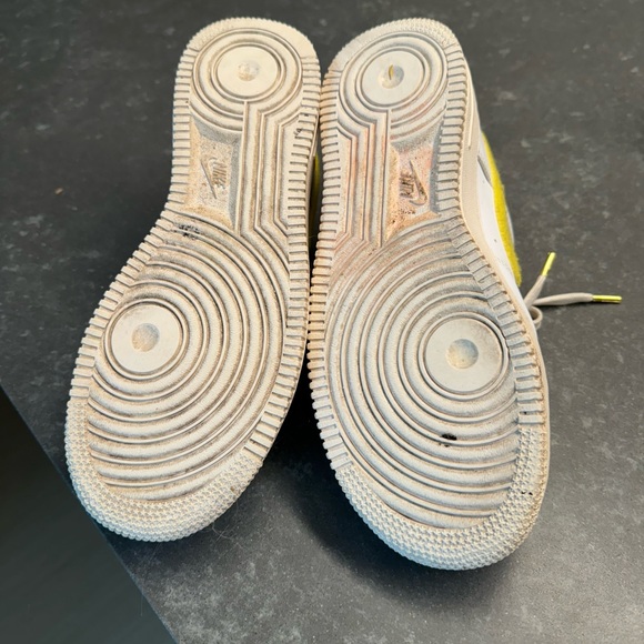 Nike sneakers - Picture 3 of 5